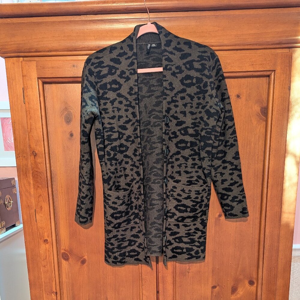 Ethyl Animal Print Sweater Size S
